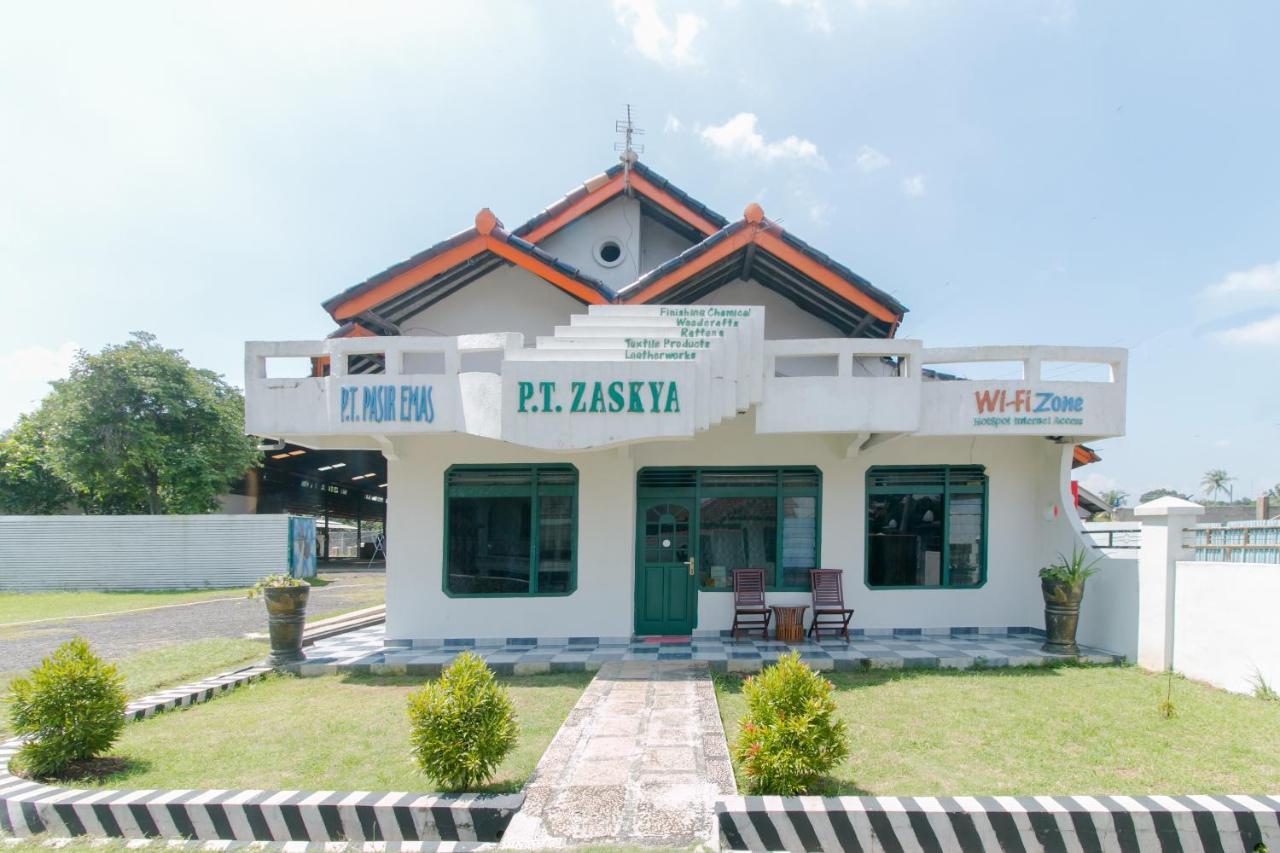 Oyo 2858 Vafa Guesthouse Tjiandjur Exterior foto